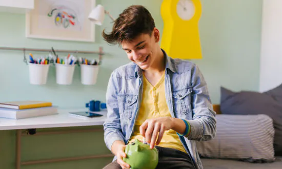 25 Amazing Summer Jobs for Teens and College Students