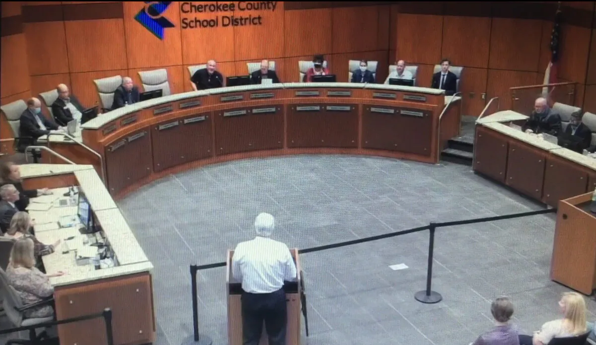 William Ray Lynch Jr., M.D., makes several statements about COVID-19, vaccines, and masks at the Cherokee County school board meeting on Aug. 19, 2021. (Courtesy William Ray Lynch Jr.）