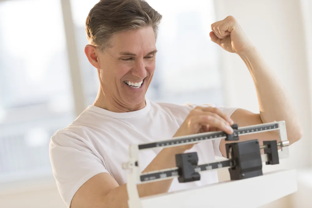 Making healthier food choices and moderate activity, can help maintain a healthy weight. (Shutterstock)