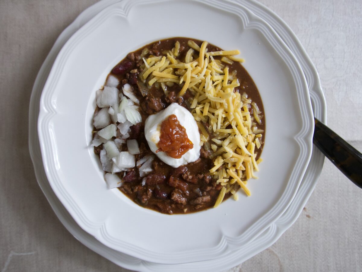 This deeply flavorful chili is even better the next day. (Victoria de la Maza)