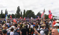 Australian Politician Joins Canberra Protest in Solidarity With Canada Truckers
