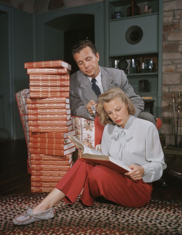 dick powell and june allison with encyclopedias