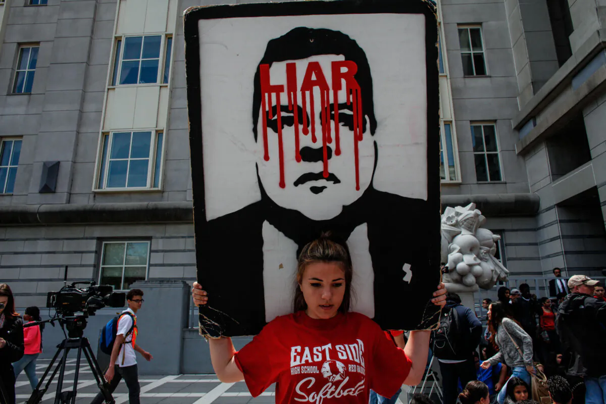 High school students demonstrate outside the United States District Court in Newark, N.J. on May 1, 2015. (Kena Betancur/Getty Images)