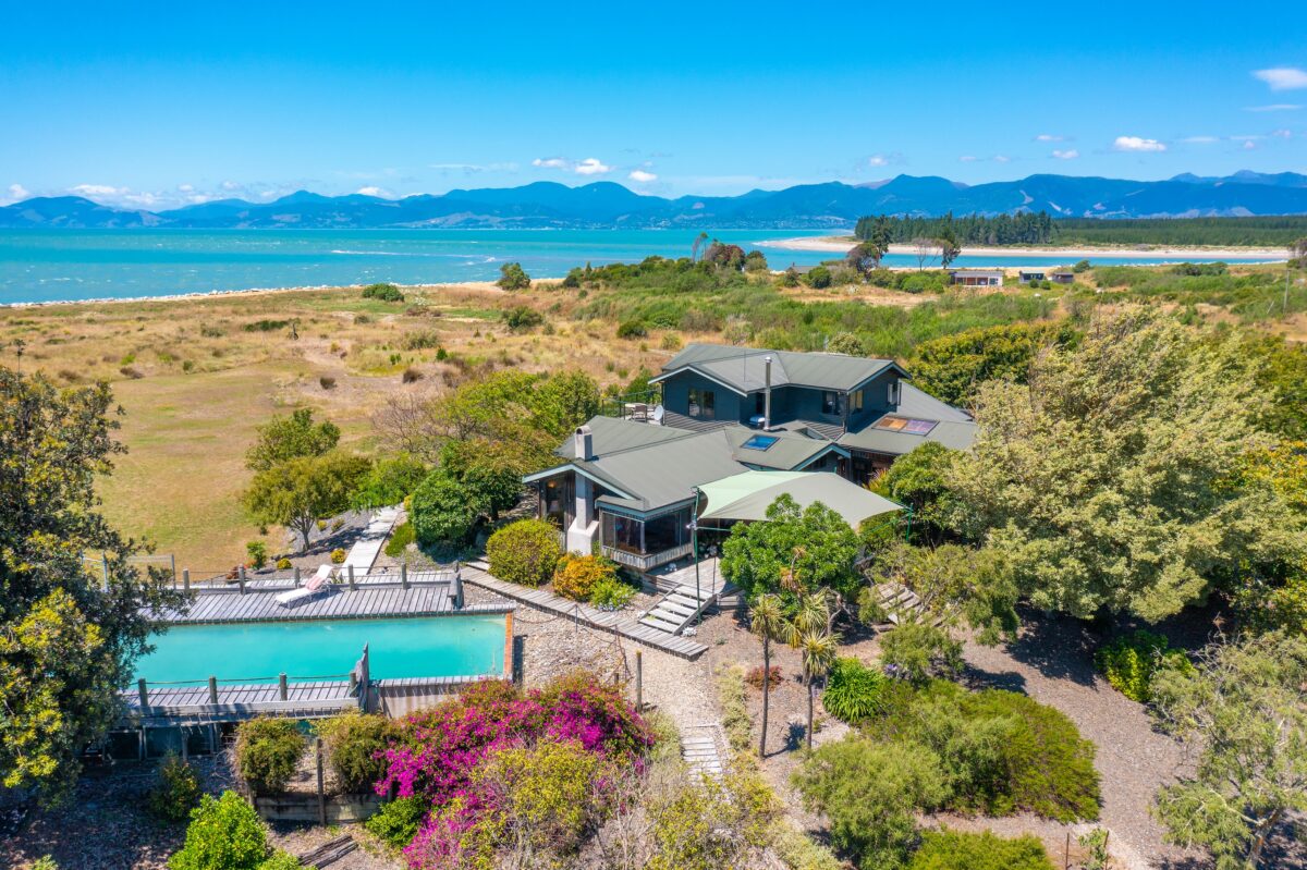 Located right on the Tasman Sea and within walking distance of the sleepy Kiwi leisure destination town of Mapua, the estate is a perfect example of New Zealand’s quirky culture. (New Zealand Sotheby’s International Realty)