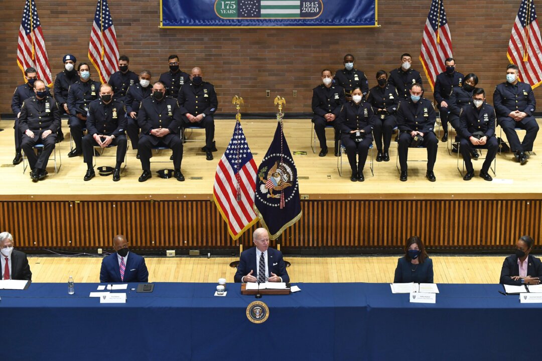 Police For Rise In The Real Cause Behind the Rise in Crime | The Epoch Times
