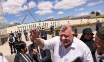 Federal MP Craig Kelly Brings ‘Convoy’ Protestors Into Parliament