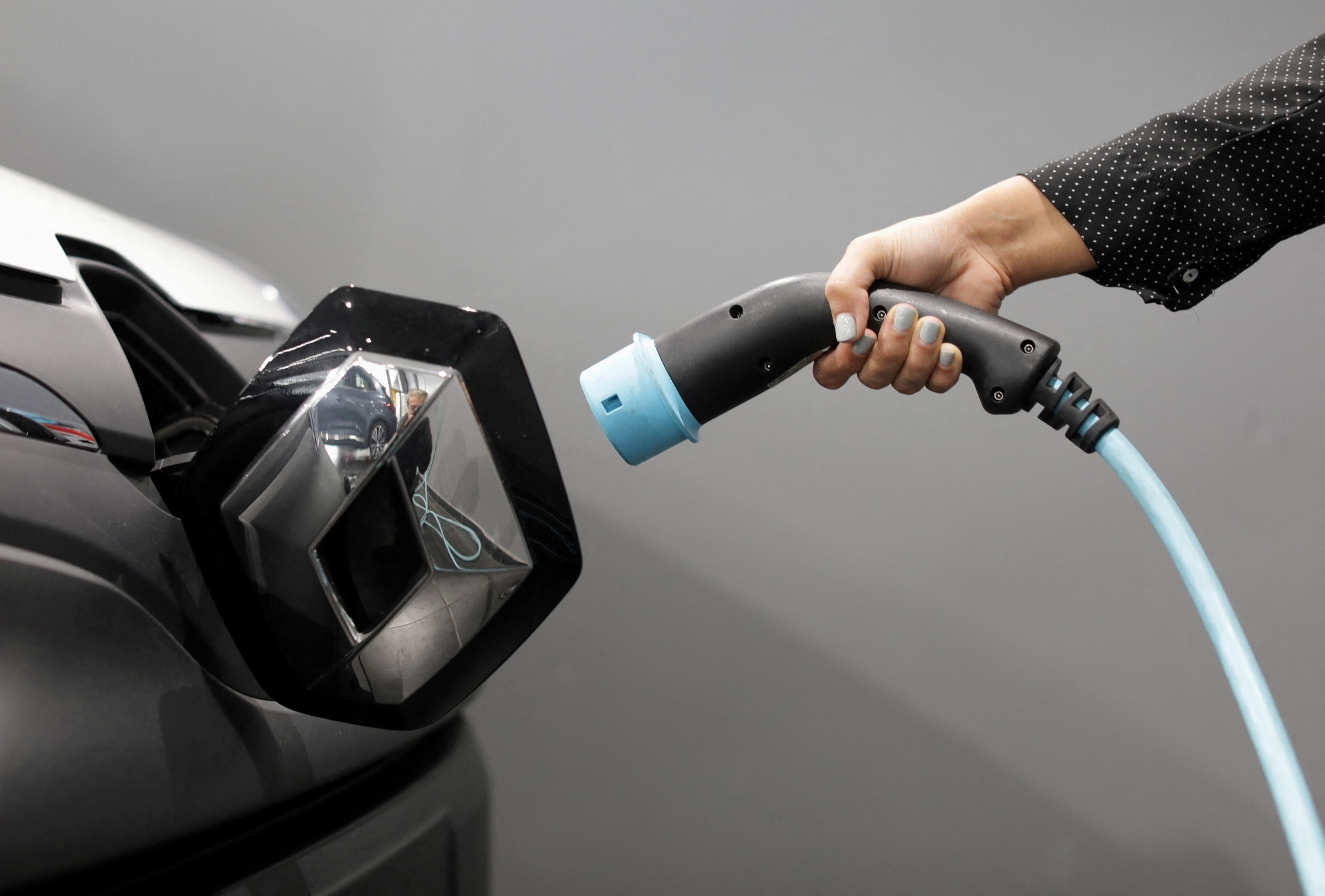 Europe Needs Ambitious Charging Plans for 130 Million EVs by 2035: Report - Vimarsana News