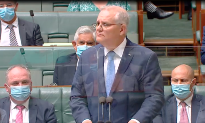 2022年2月8日，澳大利亚总理斯科特·莫里森在澳大利亚堪培拉国会大厦向虐待受害者致歉。（媒体截图）