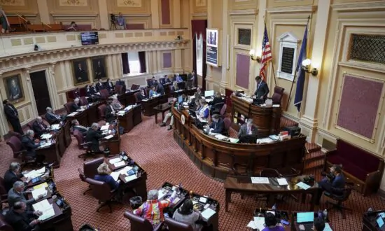 Virginia Democrat Says ‘Forced Masking’ in Schools Violates First Amendment, Plans to Vote to End It