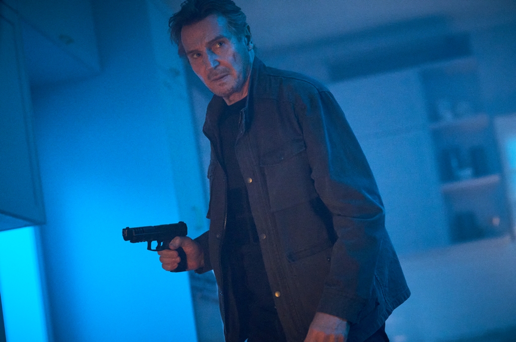 Film Review: 'Blacklight:' Liam Neeson Stars in Another Sub-Par, Generic Action Flick - Vimarsana News