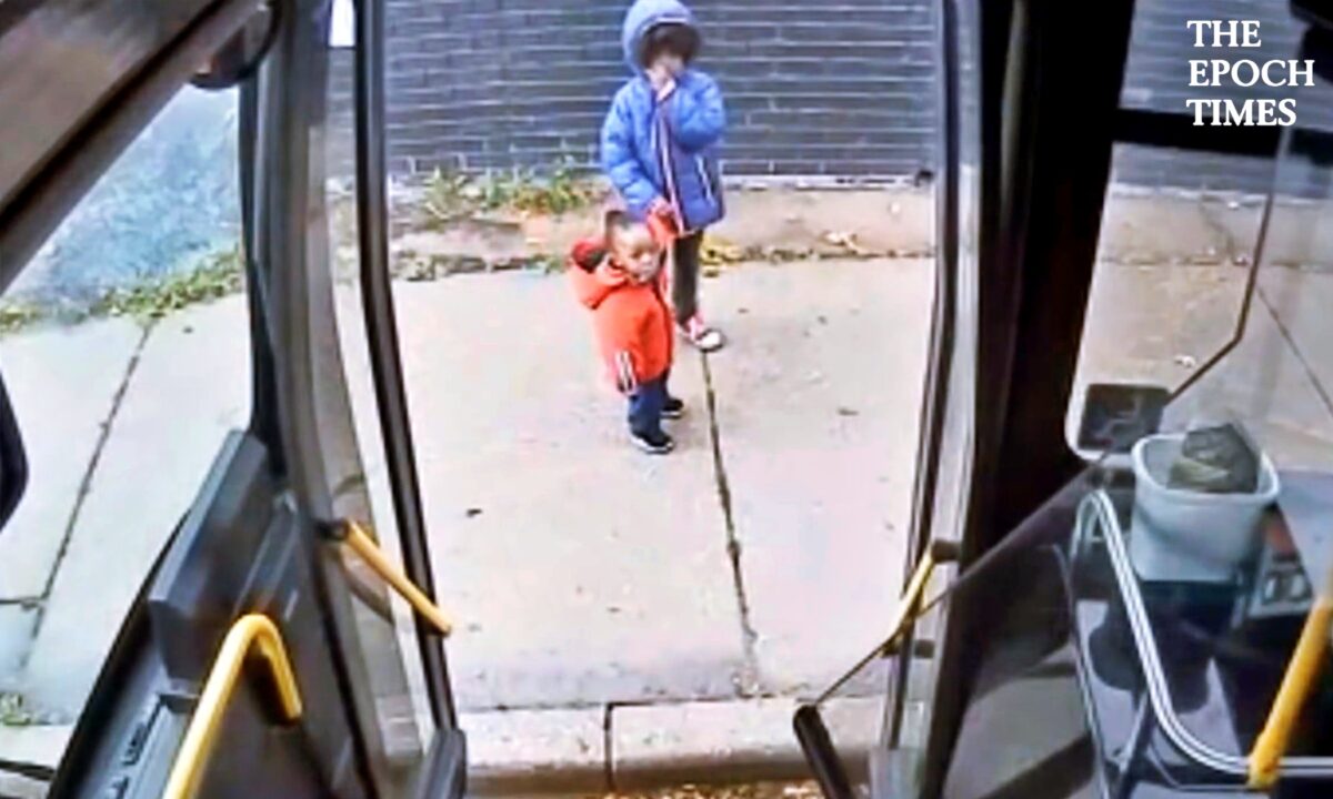 MCTS Driver Saved 2 Lost Children From a Scary Situation