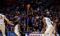 Top 25 Roundup: Florida Extends Home Streak vs. No. 2 Auburn