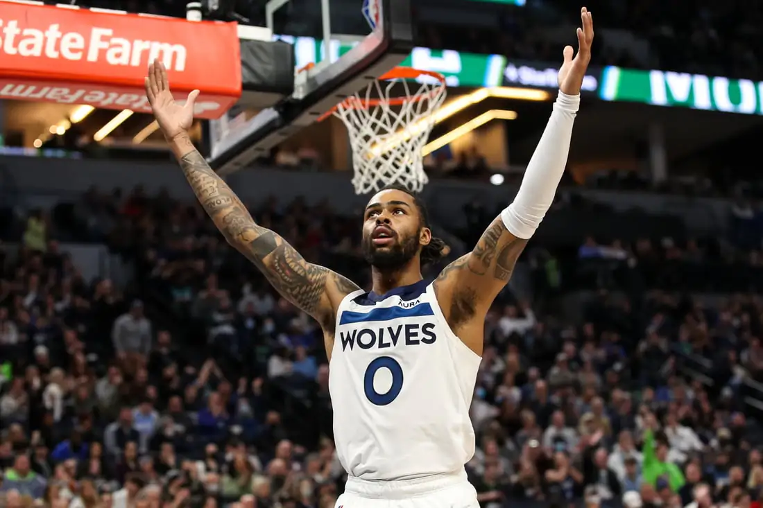 Timberwolves guard D'Angelo Russell (0) pumps up the crowd against the Memphis Grizzlies in the third quarter at Target Center in Minneapolis, Minn., on Feb 24, 2022. ( David Berding/USA TODAY Sports via Field Level Media)
