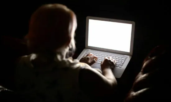 Investment Scams Net Nearly $230 Million From Canadians So Far This Year