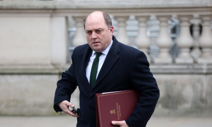 Defence secretary Ben Wallace leaving the Cabinet Office in Whitehall, London on Feb. 25, 2022. (James Manning/PA)