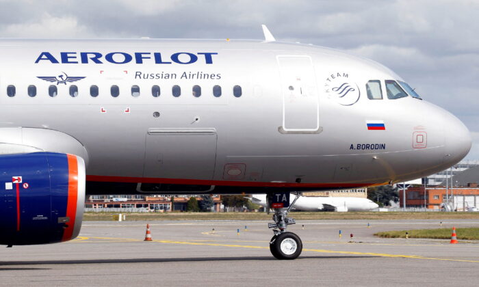 The logo of Russia's flagship airline Aeroflot is seen on an Airbus A320-200 in Colomiers near Toulouse, France, on Sept. 26, 2017. (Regis Duvignau/Reuters)