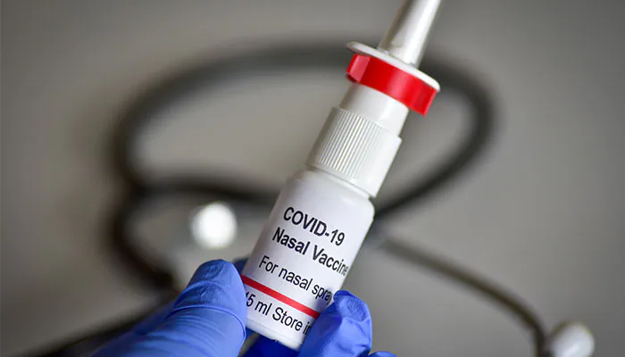 A study into COVID-19 vaccines delivered via nasal spray receives a funding boost. (Macquarie University/Supplied)