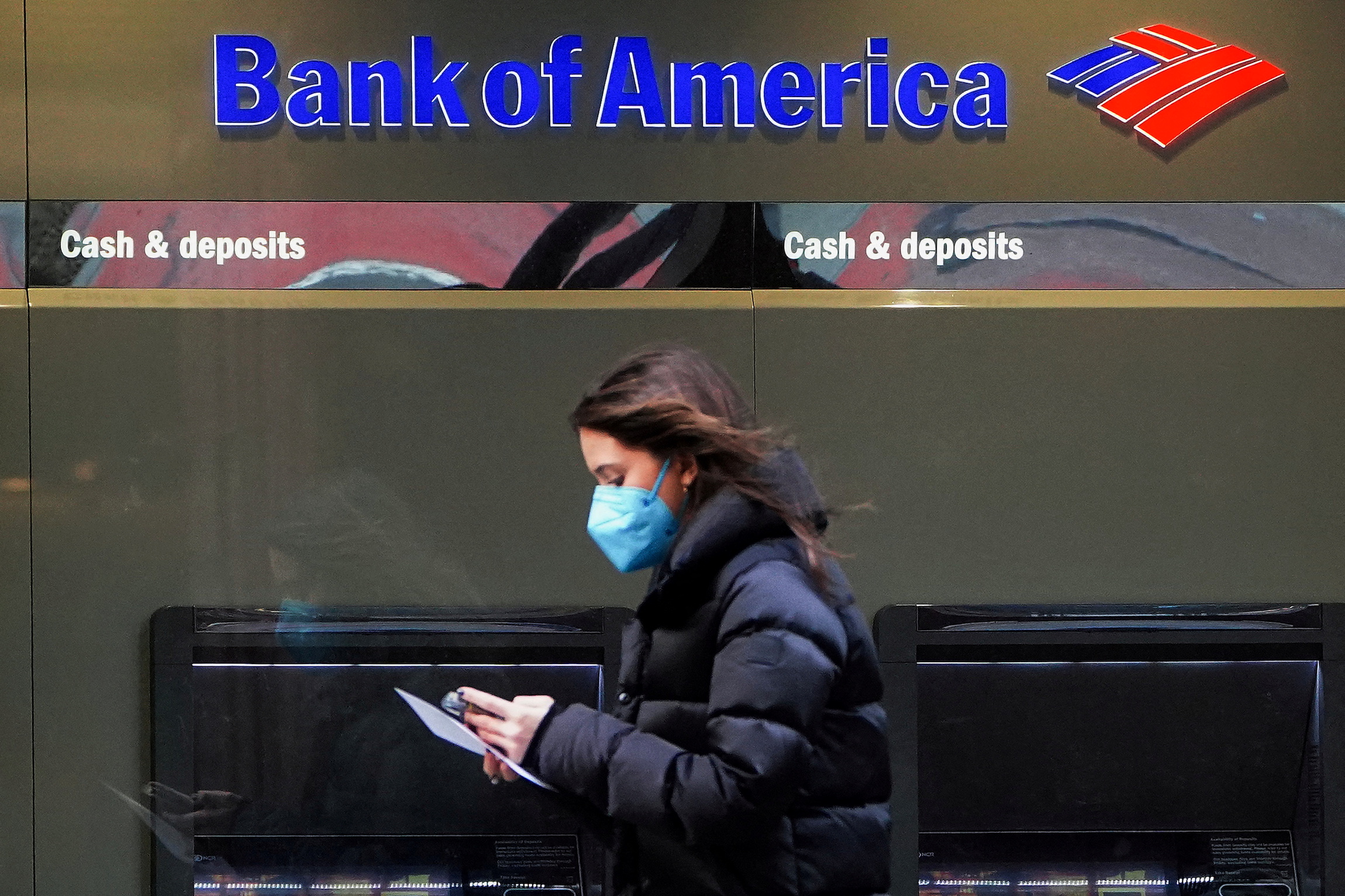 Customers Sue Bank of America for Not Refunding Overdraft Fees During Pandemic - Vimarsana News