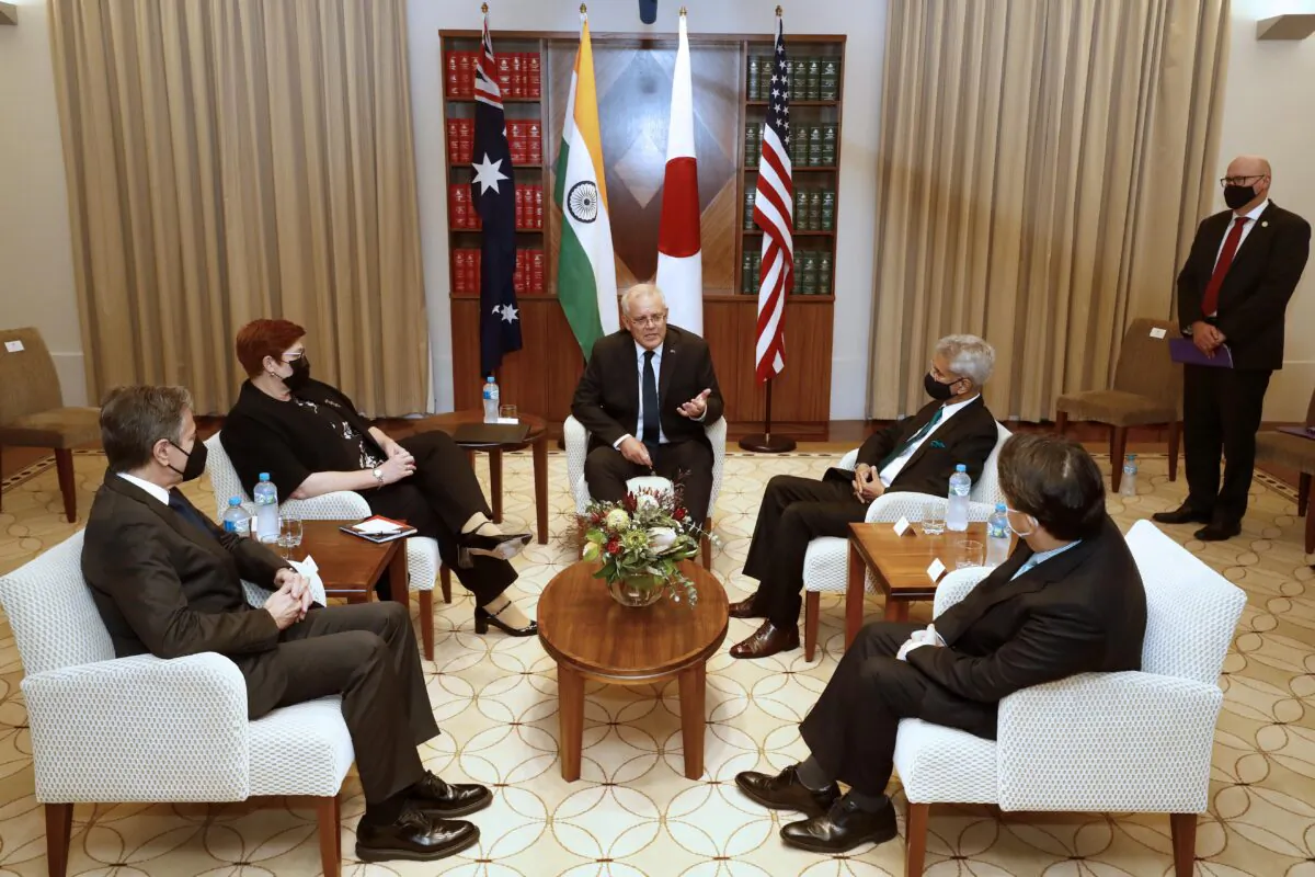 (L-R) U.S. Secretary of State Antony Blinken, Australian Minister for Foreign Affairs and Minister for Women Marise Payne, Australian Prime Minister Scott Morrison, Indian Minister of External Affairs Dr. S. Jaishankar, and Japanese Minister for Foreign Affairs Hayashi Yoshimasa at Melbourne Commonwealth Parliament Office in Melbourne, Australia, on Feb. 11, 2022. (AAP Image/Pool, Darrian Traynor) 