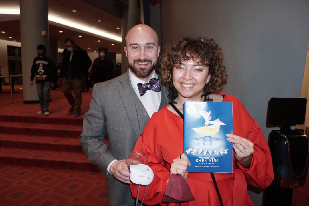 Tyler and Adelaide Webb at the Shen Yun Performing Arts performance at Civic Center Music Hall, in Oklahoma, on Feb. 12, 2022. (Sonia Wu/The Epoch Times)