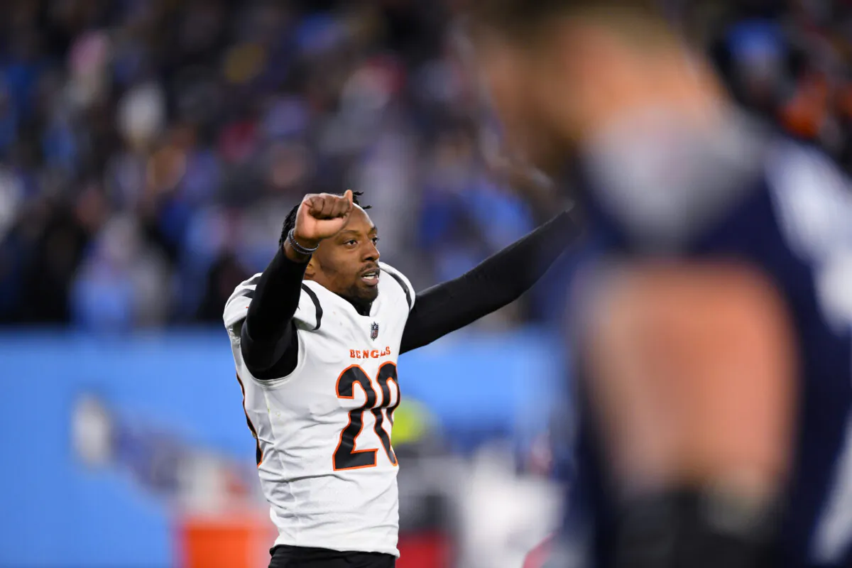 Cincinnati Bengals cornerback Eli Apple (20) celebrates victory over the Tennessee Titans after an NFL divisional round playoff football game in Nashville, Tenn., on Jan. 22, 2022. (John Amis/AP Photo)