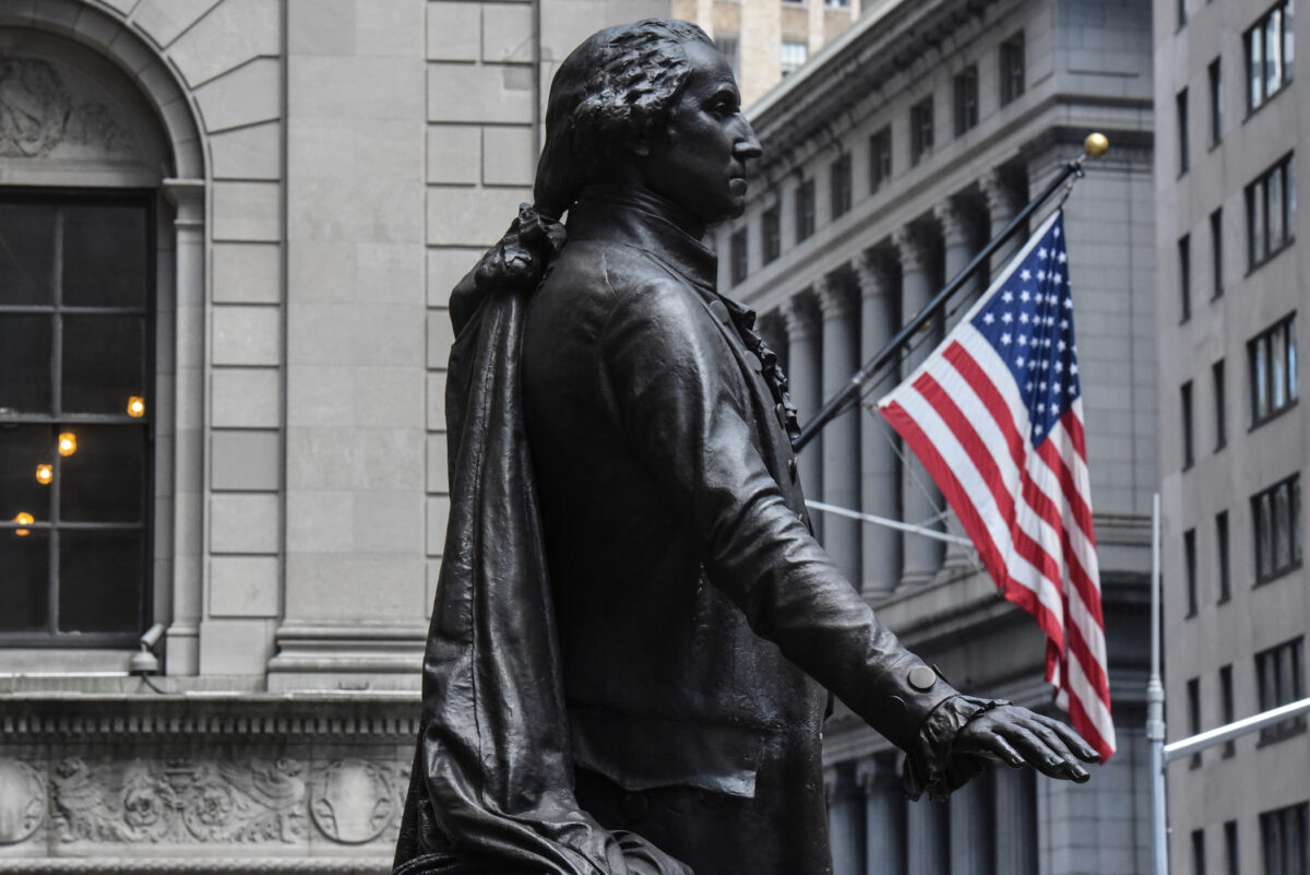 A statue of George Washington near the New York Stock Exchange building along Wall Street on Aug. 1, 2018, in New York City. (Stephanie Keith/Getty Images)