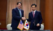 Samsung to Hire Former US Ambassador as PR Chief for North America