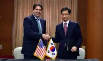 Samsung to Hire Former US Ambassador as PR Chief for North America