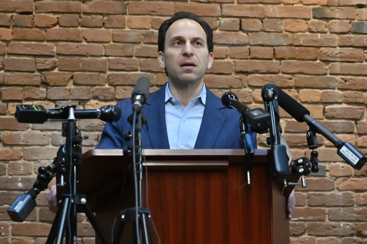 Louisville Democratic mayoral candidate Craig Greenberg speaks during a news conference in Louisville, Ky., on Feb. 14, 2022. (Timothy D. Easley/AP Photo)