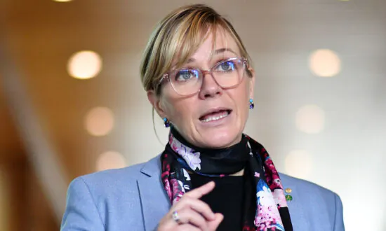 Federal MP and Green Advocate Admits ‘Rookie Error’ for Not Disclosing Donation From Coal Company