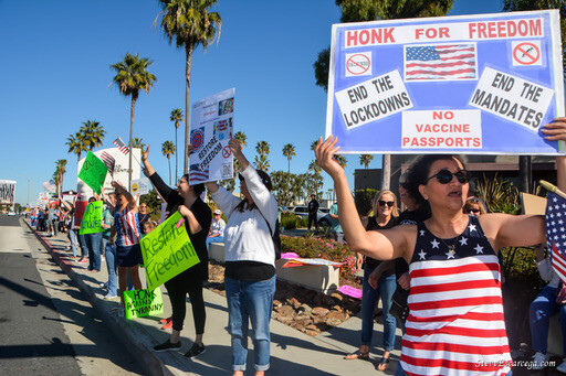 South Bay Residents Show Support for US Trucker Convoy - Vimarsana News