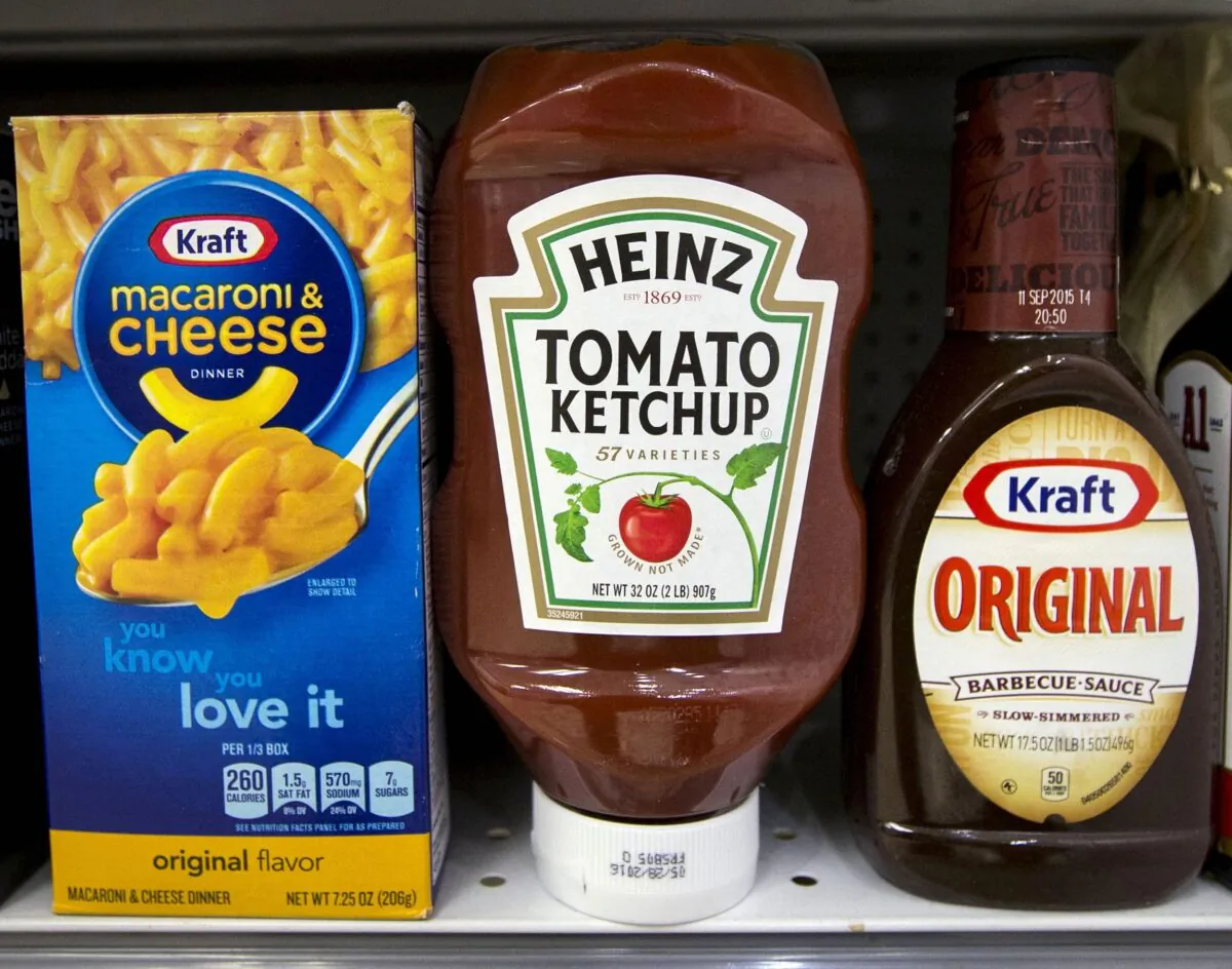 Heinz products on a grocery store shelf in New York on March 25, 2015.  (Brendan McDermid/Reuters)