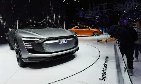 US Approves New Headlights That Won’t Blind Oncoming Drivers