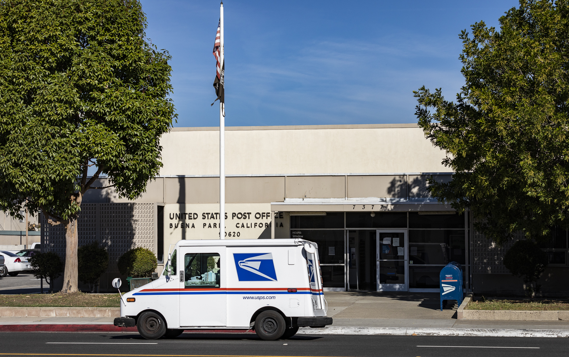 US Postal Service to Deploy 66,000 Electric Vehicles by 2028 After