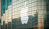 Apple Seeks to Persuade Store Workers Unionizing Not In Their Interests