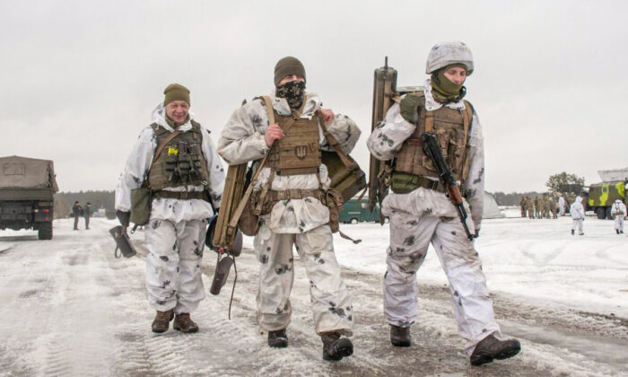 Ukrainian soldiers train during military drills close to Kharkiv, Ukraine, on Feb. 10, 2022. (Andrew Marienko/AP)