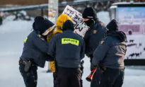 LIVE: Canadian Police Arrest Protesters in Ottawa