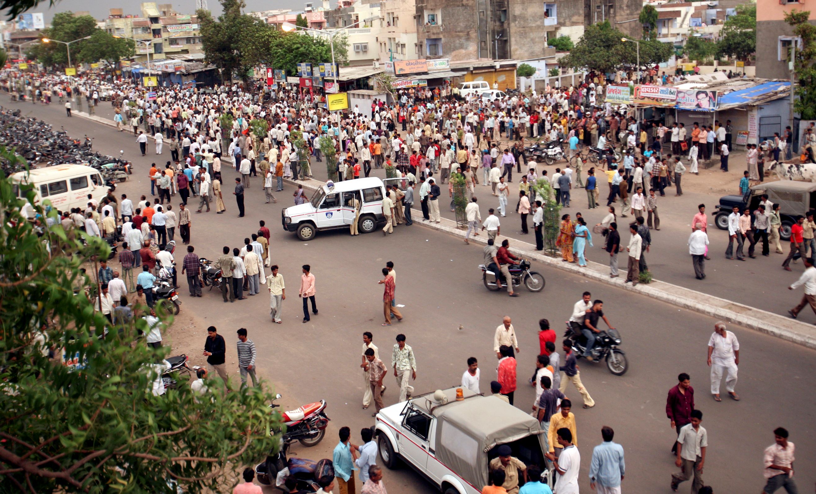 Indian Court Orders Death for 38 for Deadly 2008 Serial Bomb Blasts - Vimarsana News