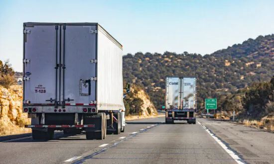 US Truckers Prepare to Drive From California to DC in ‘The People’s Convoy’