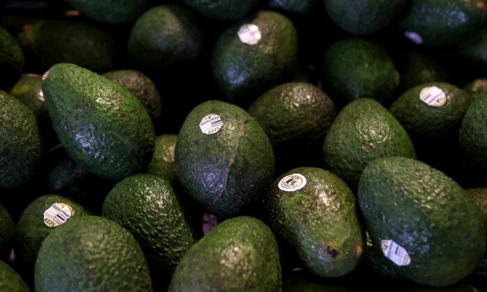 Avocados are displayed at a produce market in San Francisco, Calif., on April 2, 2019. (Justin Sullivan/Getty Images)