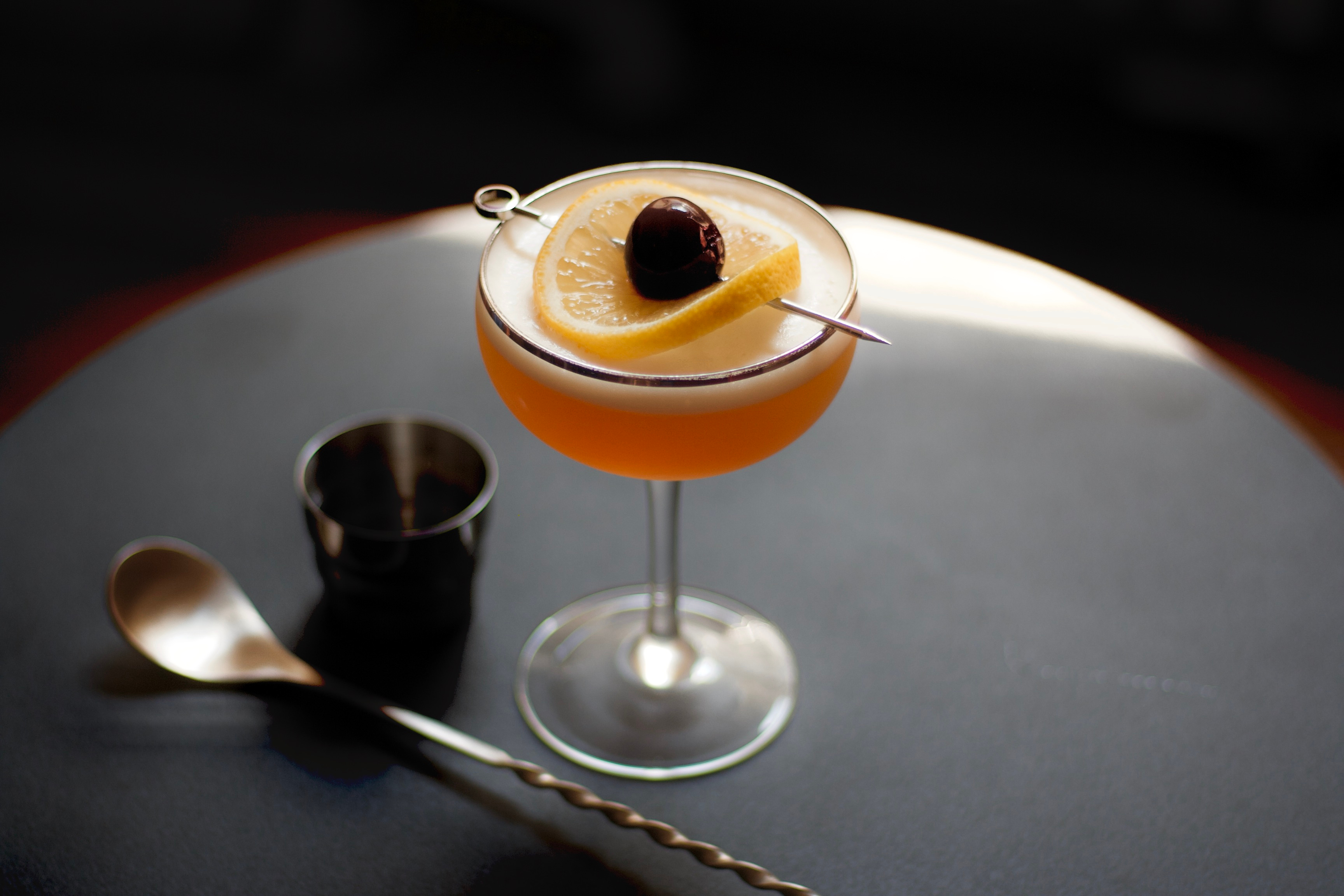 Anatomy of a Classic Cocktail: The Whiskey Sour - Vimarsana News