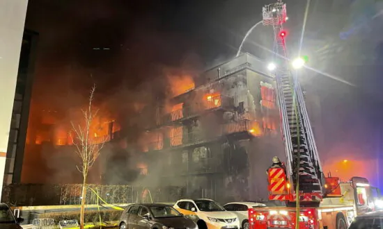 Fire Breaks Out at German Residential Complex, 3 Injured