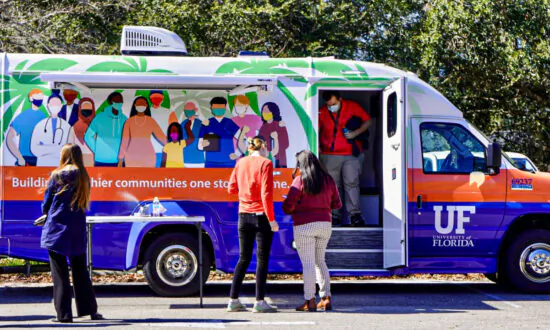 CDC Grant Program Spends $5,000 Per Shot to Convince Minorities to Get COVID-19 Vaccine