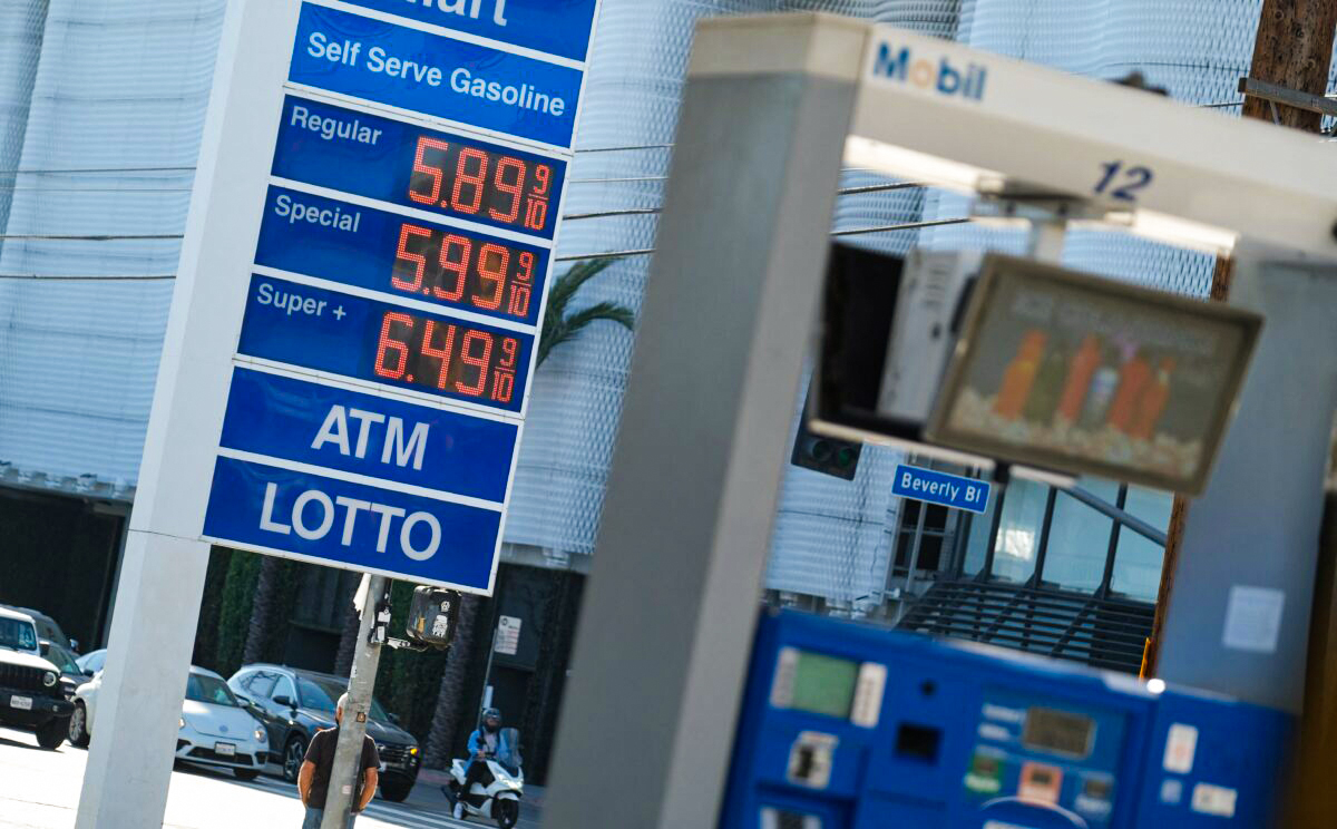 Federal Officials Not Energy Executives Are Behind Soaring Gas Prices, House Panel Told - Vimarsana News