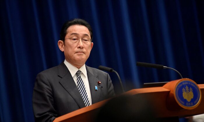 Japan's Prime Minister Fumio Kishida attends a news conference on the coronavirus (COVID-19) measures, in Tokyo, Japan, on Feb. 17, 2022. (David Mareuil/Pool via Reuters)