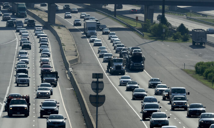 Vehicles travel on the Capitol Beltway in a file image in Fort Washington, Md. (Chip Somodevilla/Getty Images)