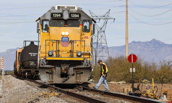 A Union Pacific freight train in the south of Tucson, Ariz. on Jan. 24, 2020. (David Boe/AP Photo)