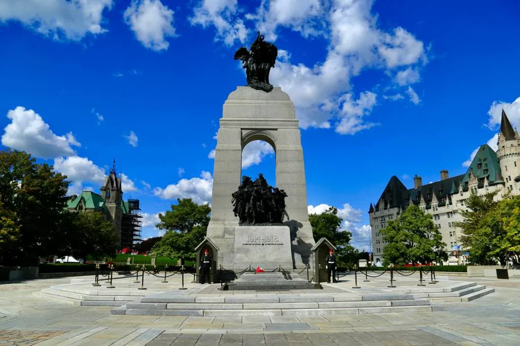 The National War Memorial in Ottawa in a file photo. (Jonathan Ren/The Epoch Times)