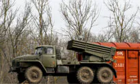 Ukraine Imposes State of Emergency, Calls on Its Citizens to Leave Russia, Conscripts Reservists