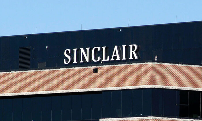 The Sinclair Broadcast building sits in a buisness district in Hunt Valley, Md., on Oct. 12, 2004. (William Thomas Cain/Getty Images)